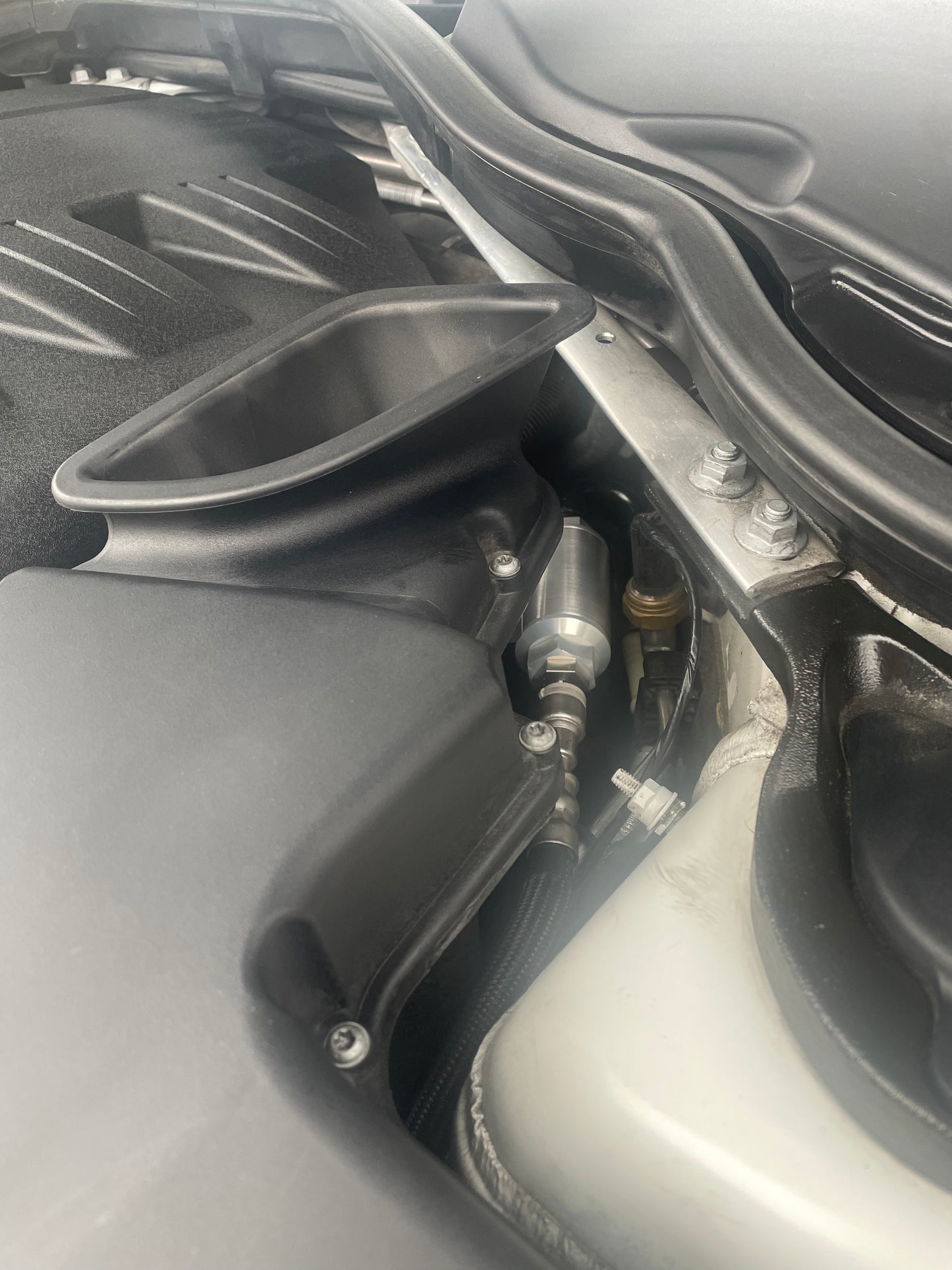 BMW E9x M3 Fuel Filter Kit